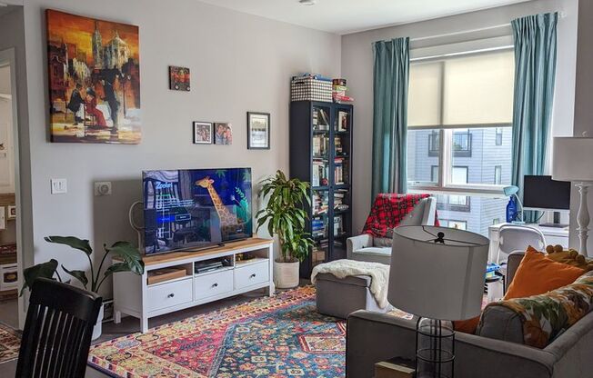 3 beds, 1 bath, 1,065 sqft, $4,160, Unit PH5