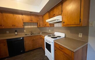 2 beds, 1 bath, $985, Unit a