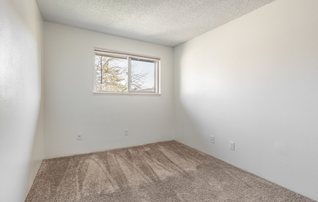 2 beds, 1 bath, 745 sqft, $1,685