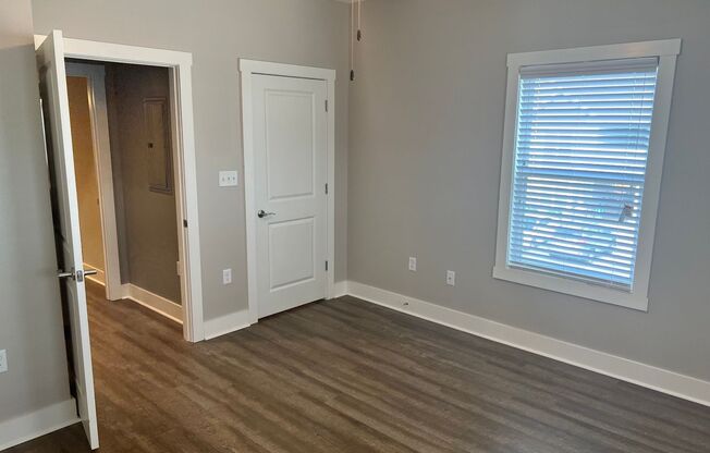 1 bed, 1 bath, 954 sqft, $1,195, Unit U208