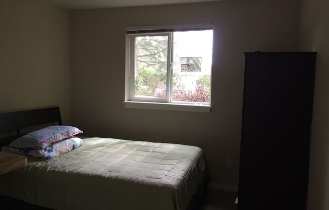 2 beds, 1 bath, $2,250, Unit Unit A104