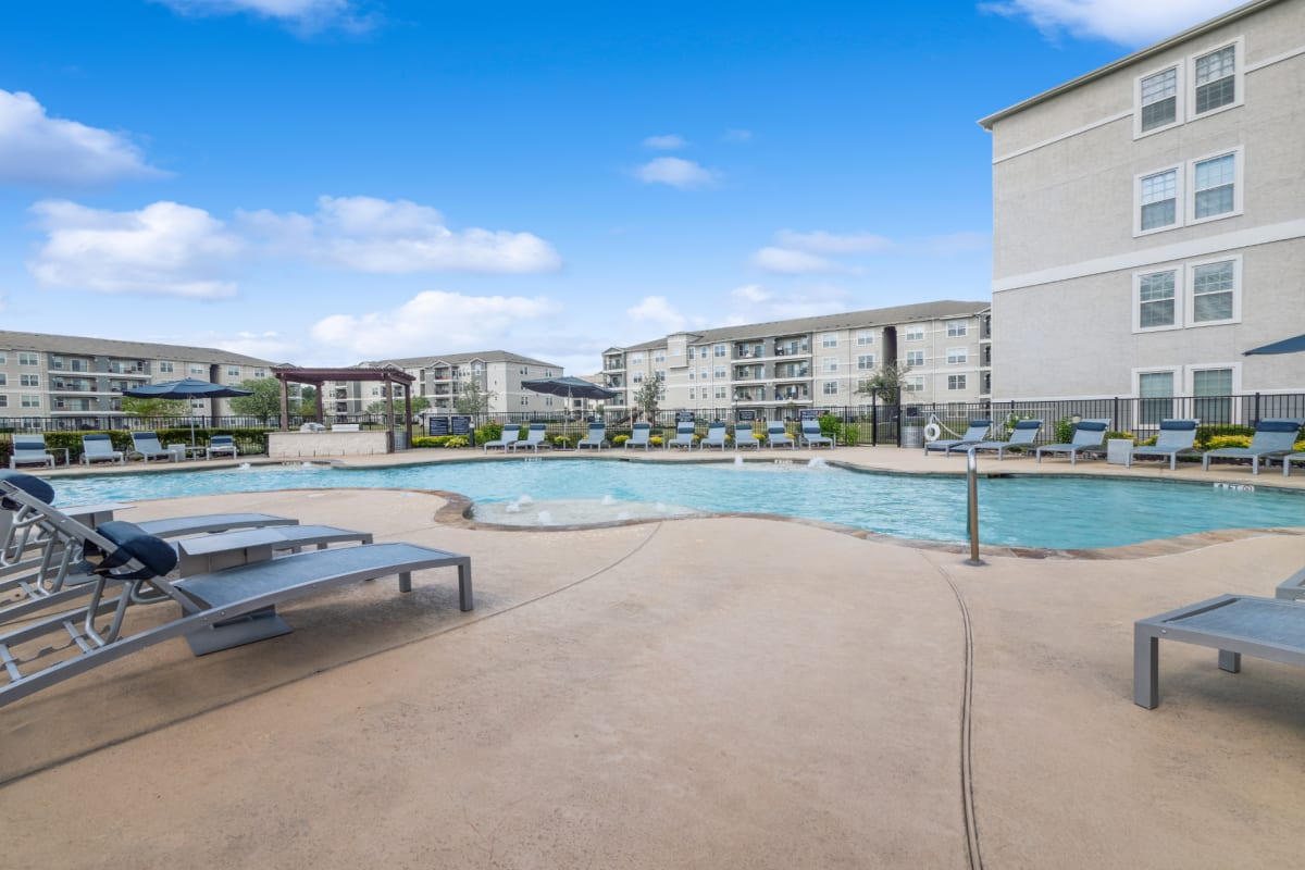 Luxury Magnolia Apartments Near Houston
