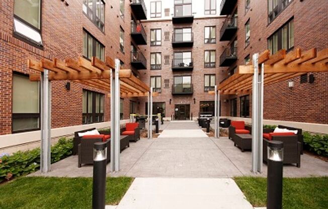 3 beds, 2 baths, 1,050 sqft, $2,100, Unit 102