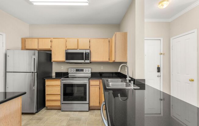 2 beds, 2 baths, $1,595, Unit # 822