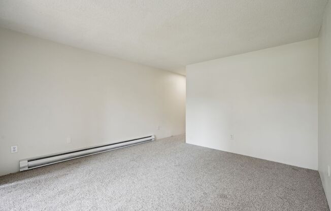 Studio, 1 bath, 425 sqft, $900, Unit S-06