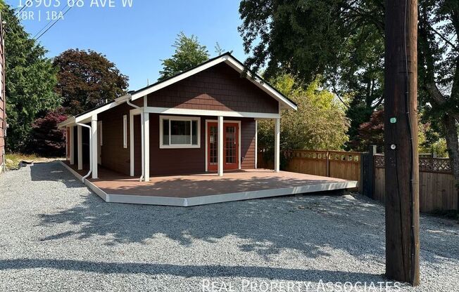 18903 68 AVE W