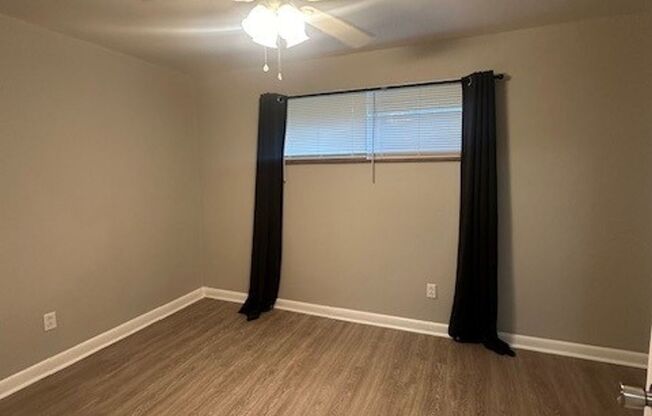 1 bed, 1 bath, 450 sqft, $850, Unit 4