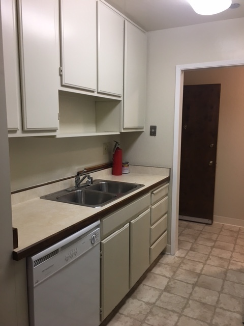 1 bed, 1 bath, 795 sqft, $2,650