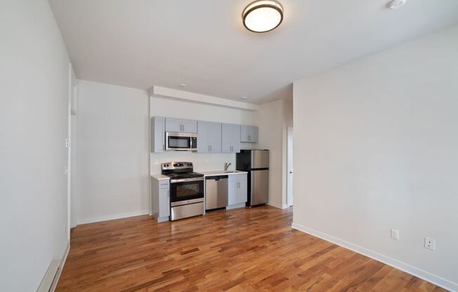 2 beds, 1 bath, $1,695, Unit E Building 310R
