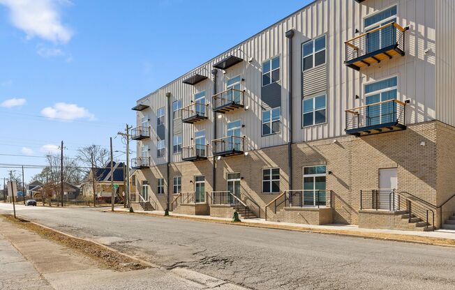 1 bed, 1 bath, $1,125, Unit MBII - 1795 Union -202