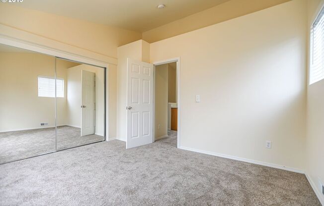 3 beds, 2 baths, $2,195, Unit # L 78