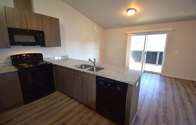 2 beds, 1 bath, 1,062 sqft, $1,500, Unit B209