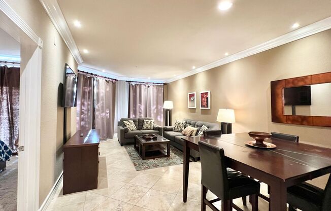 Meridian 1 Bed | 1 Bath Meridian Fully Furnished Luxury Condo with Strip View.