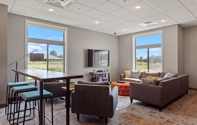 1 bed, 1 bath, 726 sqft, $995, Unit 210