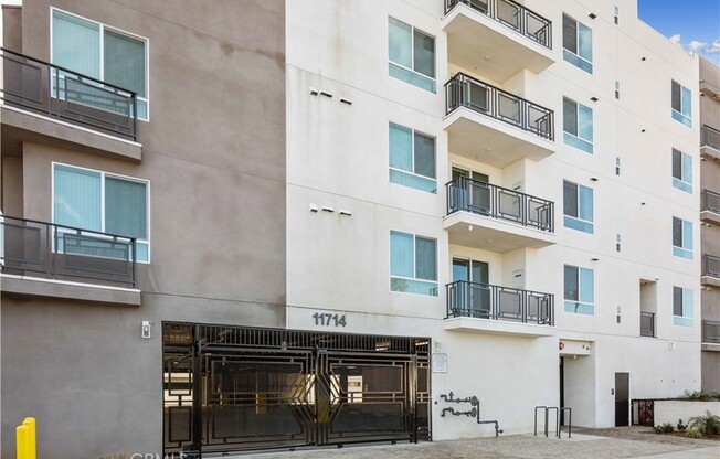 2 beds, 2 baths, 1,065 sqft, $2,751, Unit 308