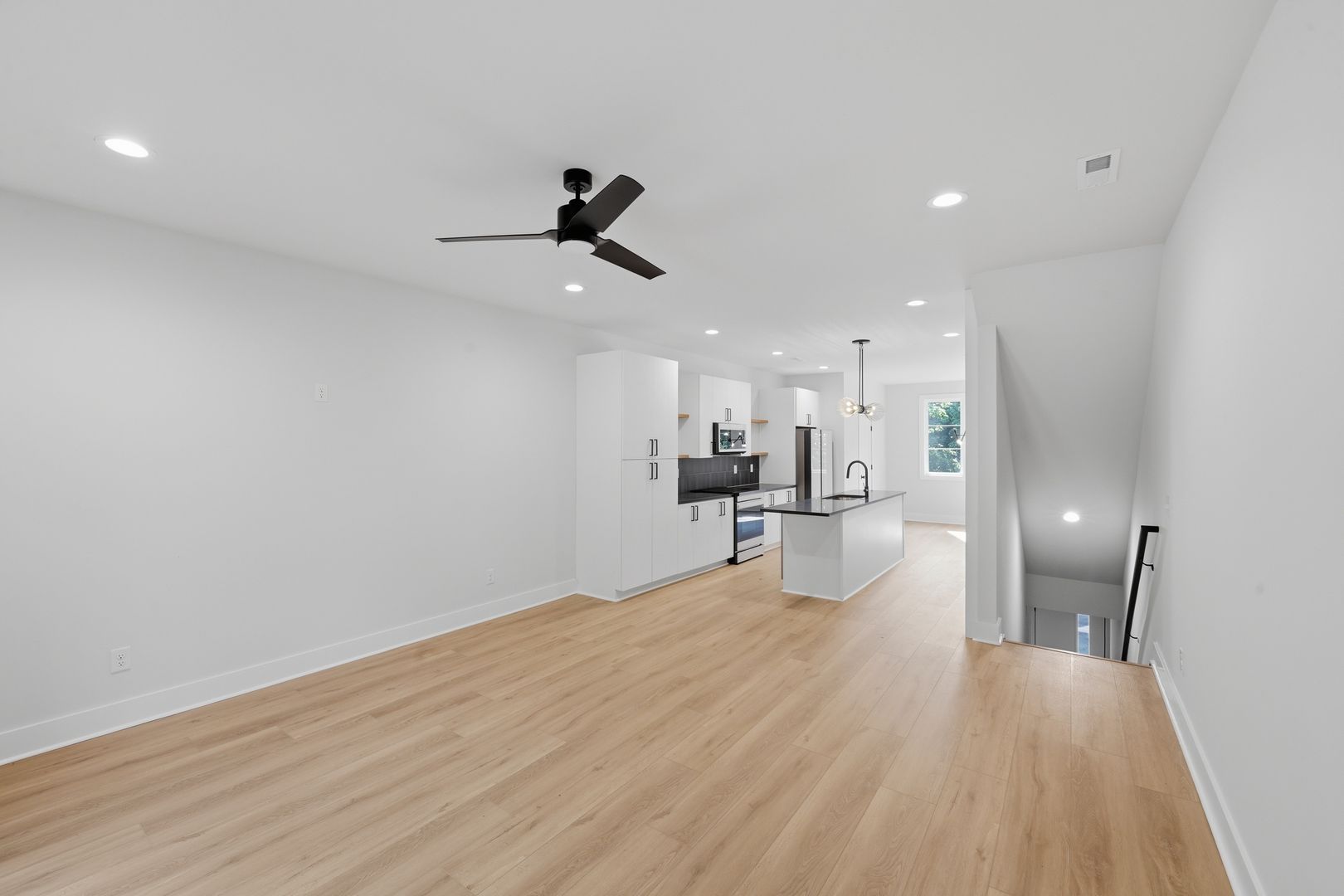 Bold and Beautiful Luxury 3BR/3.5BA Townhome with Chef’s Kitchen in Prime Charlotte Location