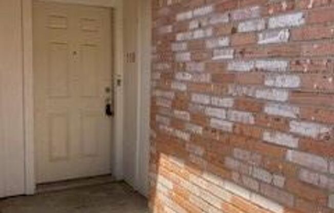 708-714 E  Pecan St