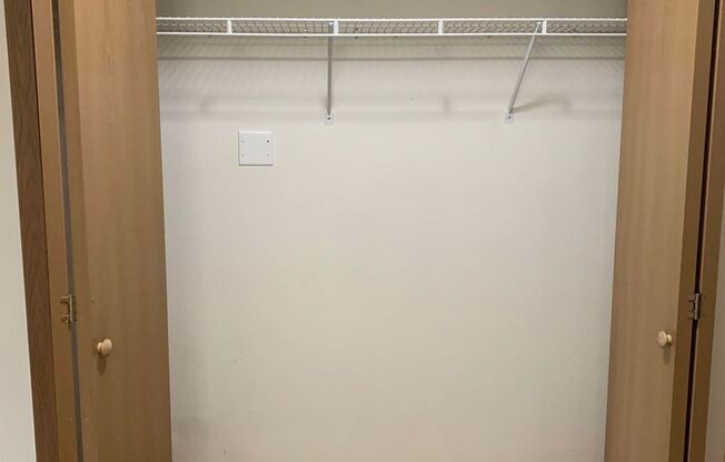 2 beds, 2 baths, $1,075, Unit 1736-203