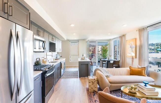 Studio, 1-, 2-, and 3-bedroom apartment homes with premium layouts available cater to diverse housing needs.