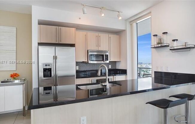2 beds, 2 baths, $4,400, Unit # 3220 N