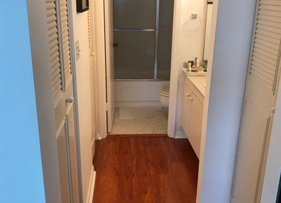 1300 NE Miami Gardens Dr