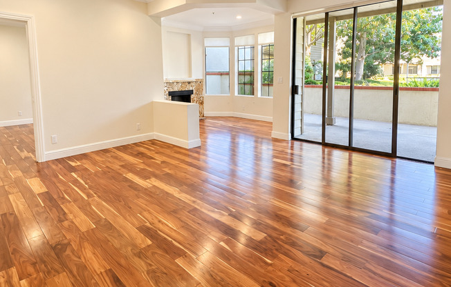 1 bed, 1.5 baths, $3,500, Unit # 113