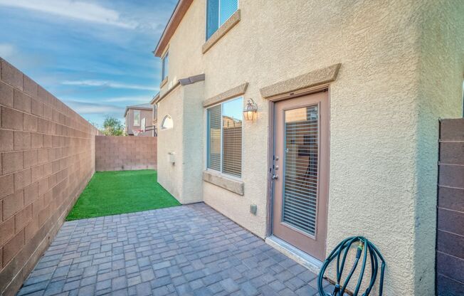 BEAUTIFUL 4 BEDROOM HOME IN THE NORTH SUMMERLIN AREA