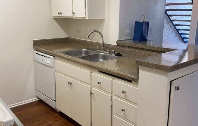 1 bed, 1 bath, 716 sqft, $2,150, Unit D005