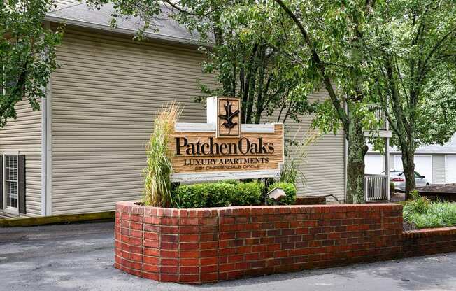 Exterior view at Patchen Oaks Apartments, Kentucky, 40517
