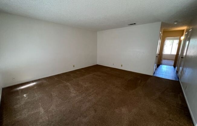 3762 North Cedar