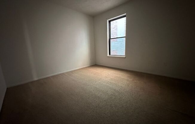 2 beds, 1 bath, 900 sqft, $2,080, Unit 732 S. Millvale Ave. #B7