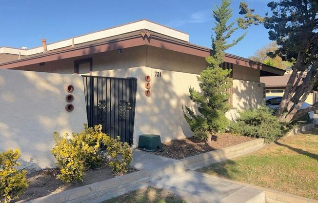 731 E Fairway Dr Orange