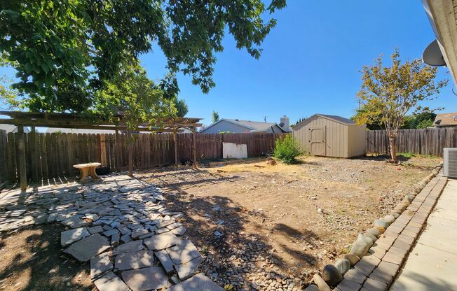 7263 Hayward Dr - Florin 95828