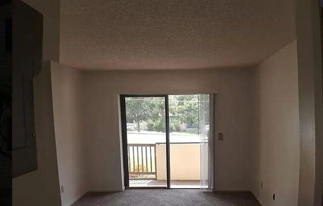 2 beds, 2 baths, $1,390, Unit # 160