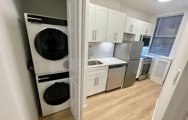 Beacon hill 1bed with laundry in unit