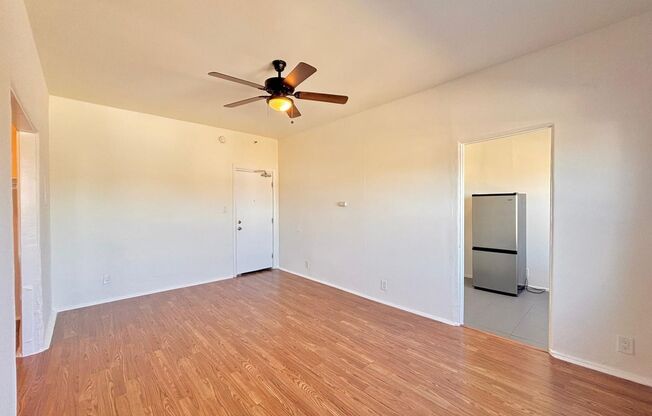 Studio, 1 bath, 450 sqft, $1,399, Unit 304