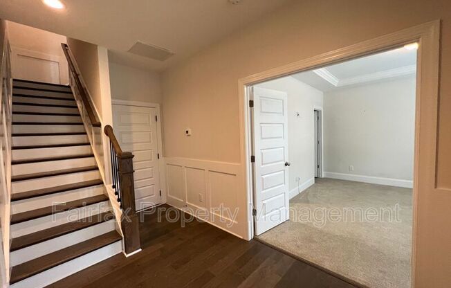 5707 ABINGDON RDG PL