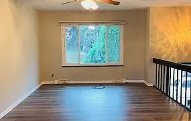13828 Y Cir, Omaha, NE 68137