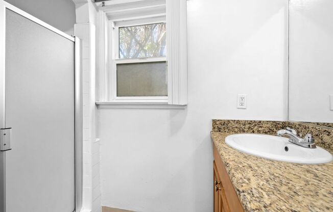 Studio Apartment Bathroom