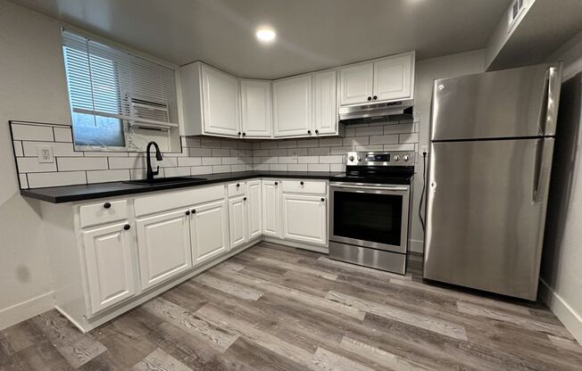 2 beds, 1 bath, $1,399, Unit 13