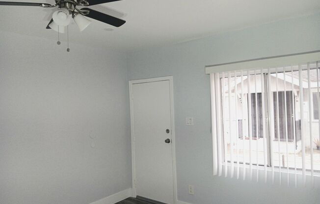 1420-24 E 75TH LLC