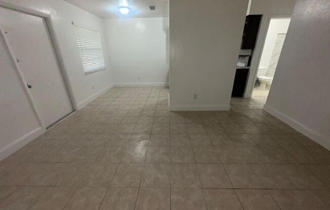 4931 SW 65 Ave Davie, FL 33314