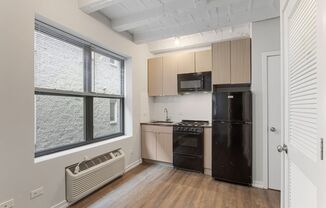 5718 North Winthrop Ave.
