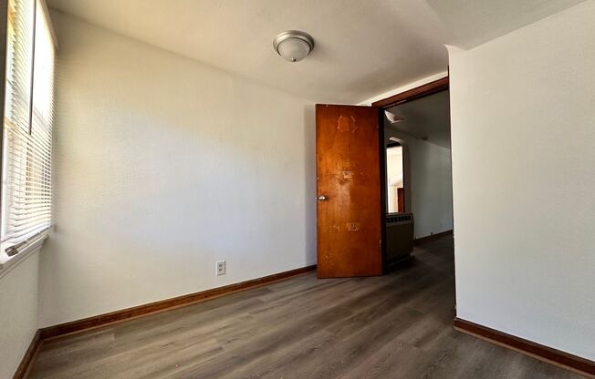 2 beds, 1 bath, $850, Unit #2