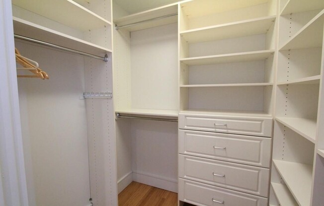 2 beds, 2 baths, 1,117 sqft, $5,850, Unit 2302
