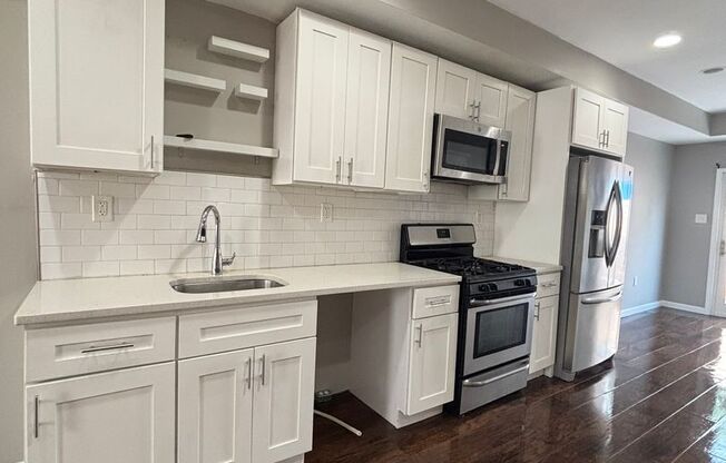 Beautiful 2 Bath 2 Bedroom in Port Richmond With Central Air now MOVE IN READY!!