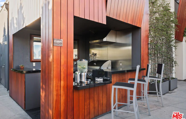 1 bed, 2 baths, 1,220 sqft, $4,500, Unit 11H