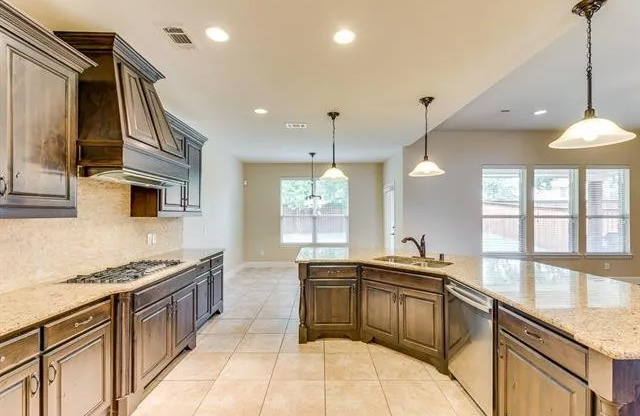 1018 BLANCO DR