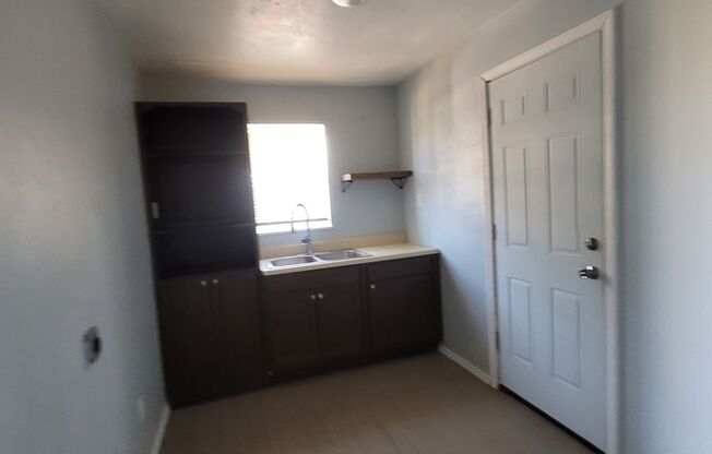 1 bed, 1 bath, $575