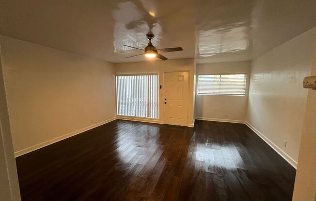 2 beds, 1 bath, $2,450, Unit 7